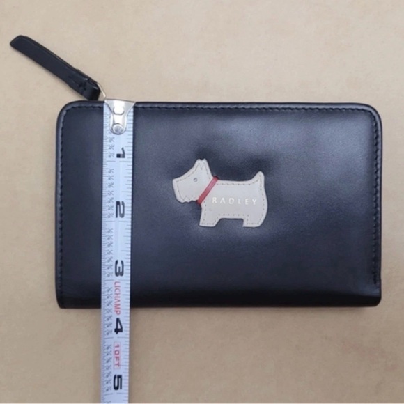 RADLEY LONDON Black Wallet with Cream Dog Accent - Picture 2 of 9
